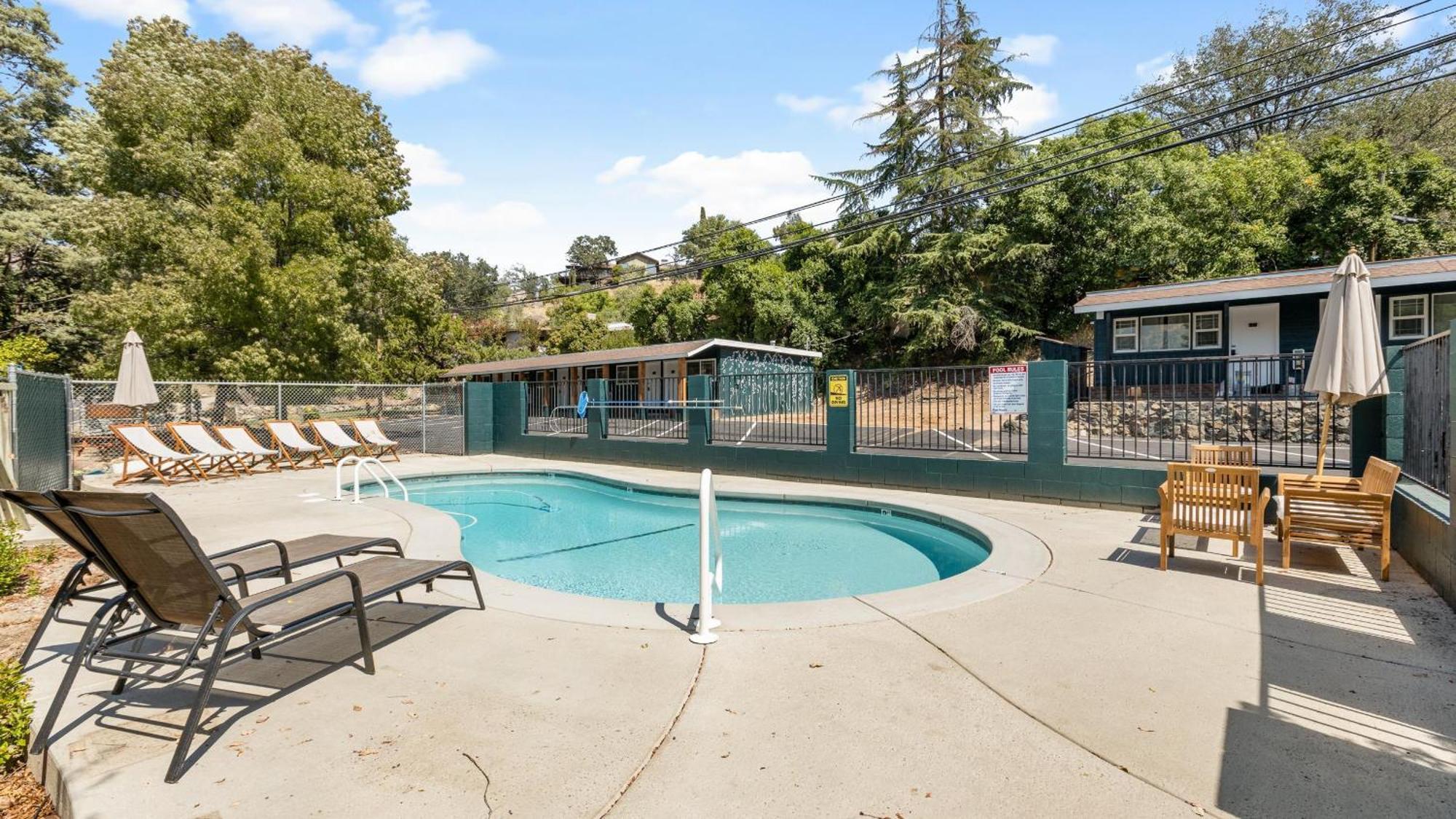 The Heather Sequoia Motel Rm 4 Three Rivers Exteriör bild